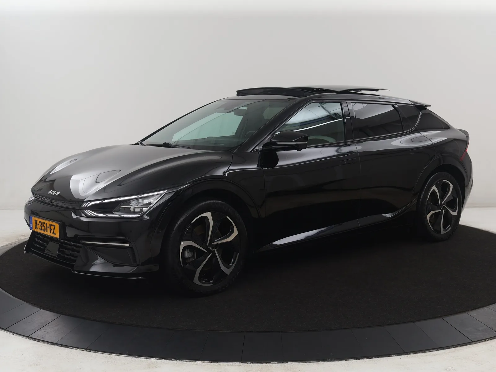 Kia EV6 (2023) — foto 1