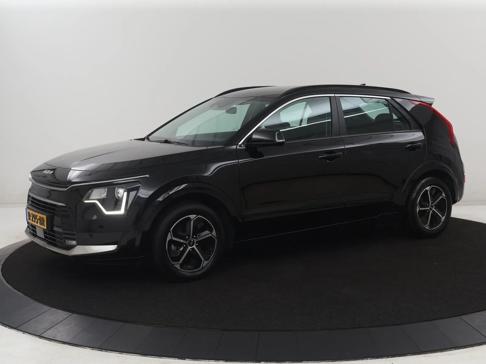 Kia Niro (2022) — foto 1