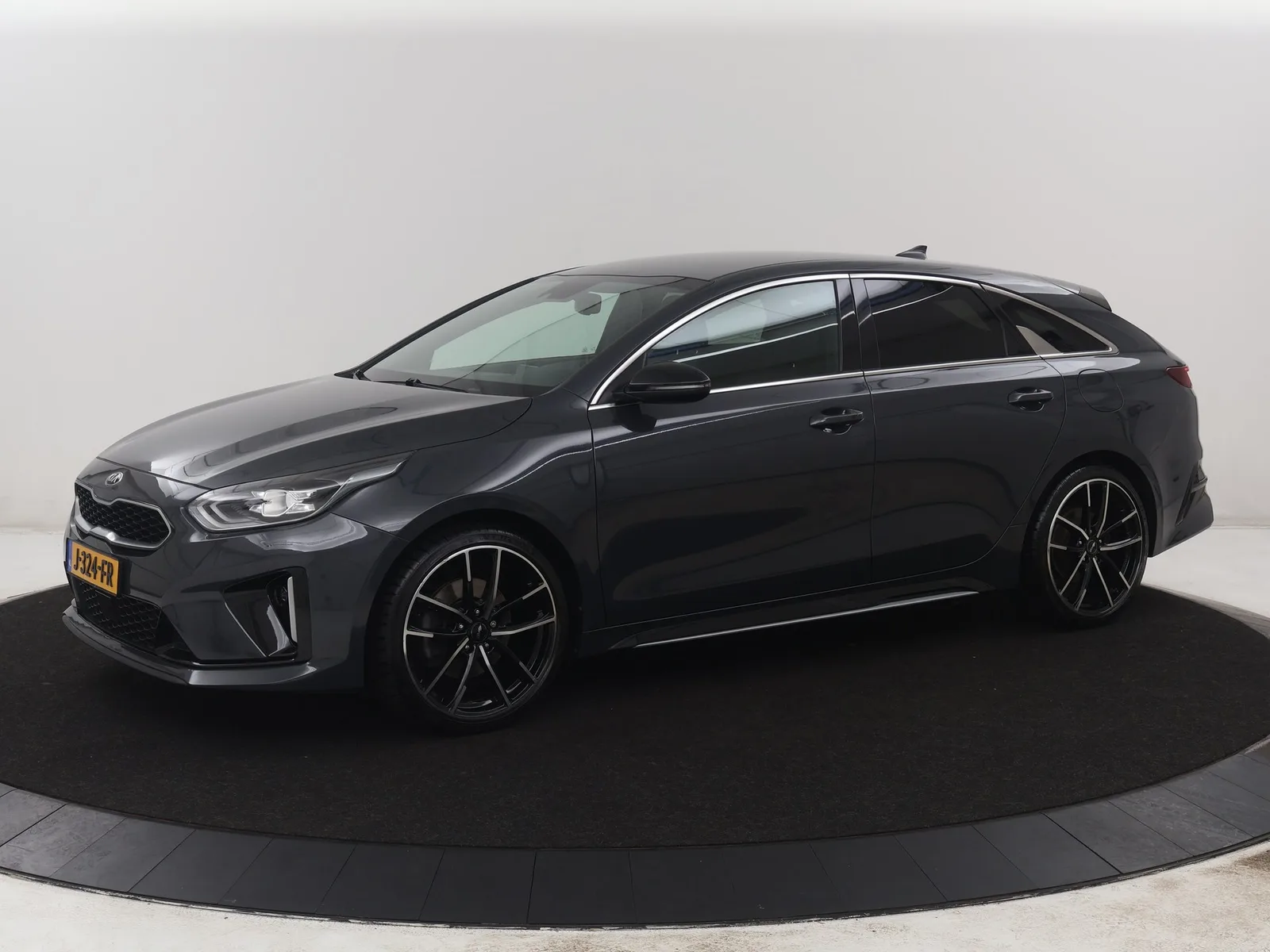 Kia ProCeed (2020) — foto 1