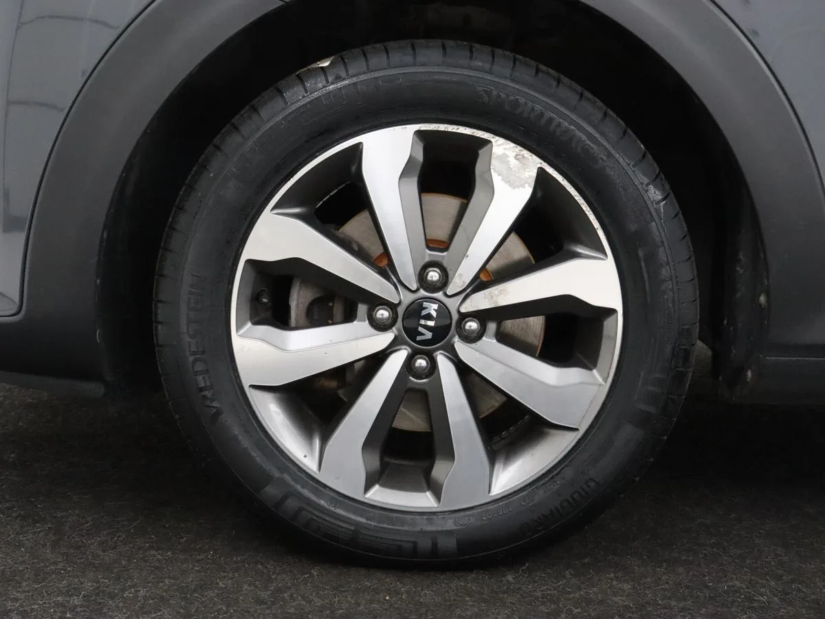 Kia Stonic (2021) — foto 1