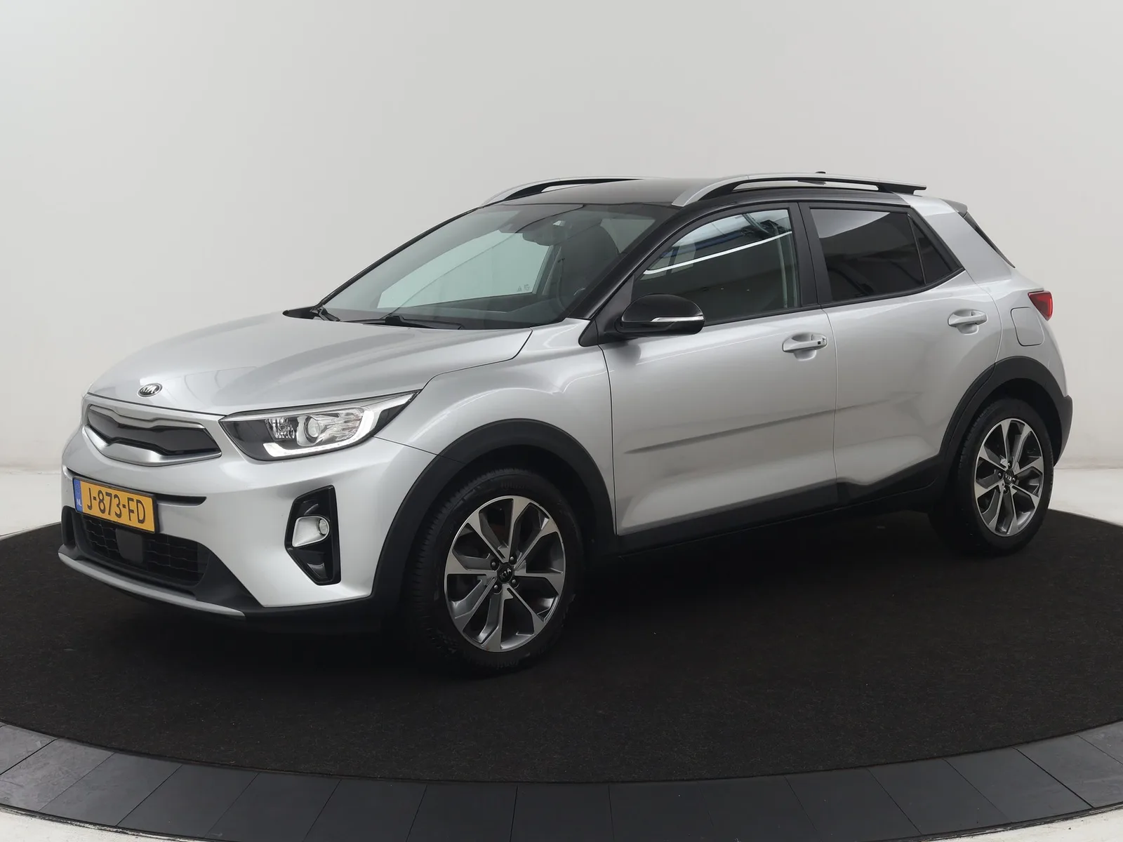 Kia Stonic (2020) — foto 1
