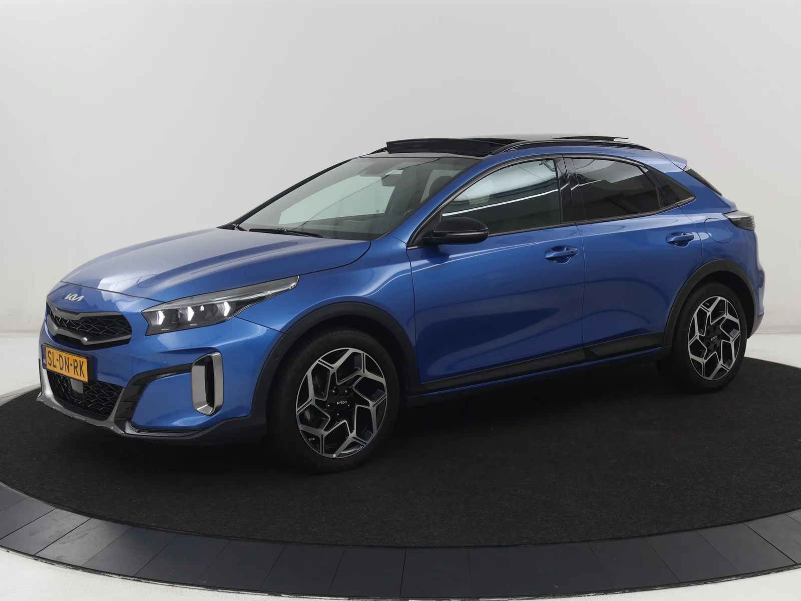 Kia XCeed (2024) — foto 1