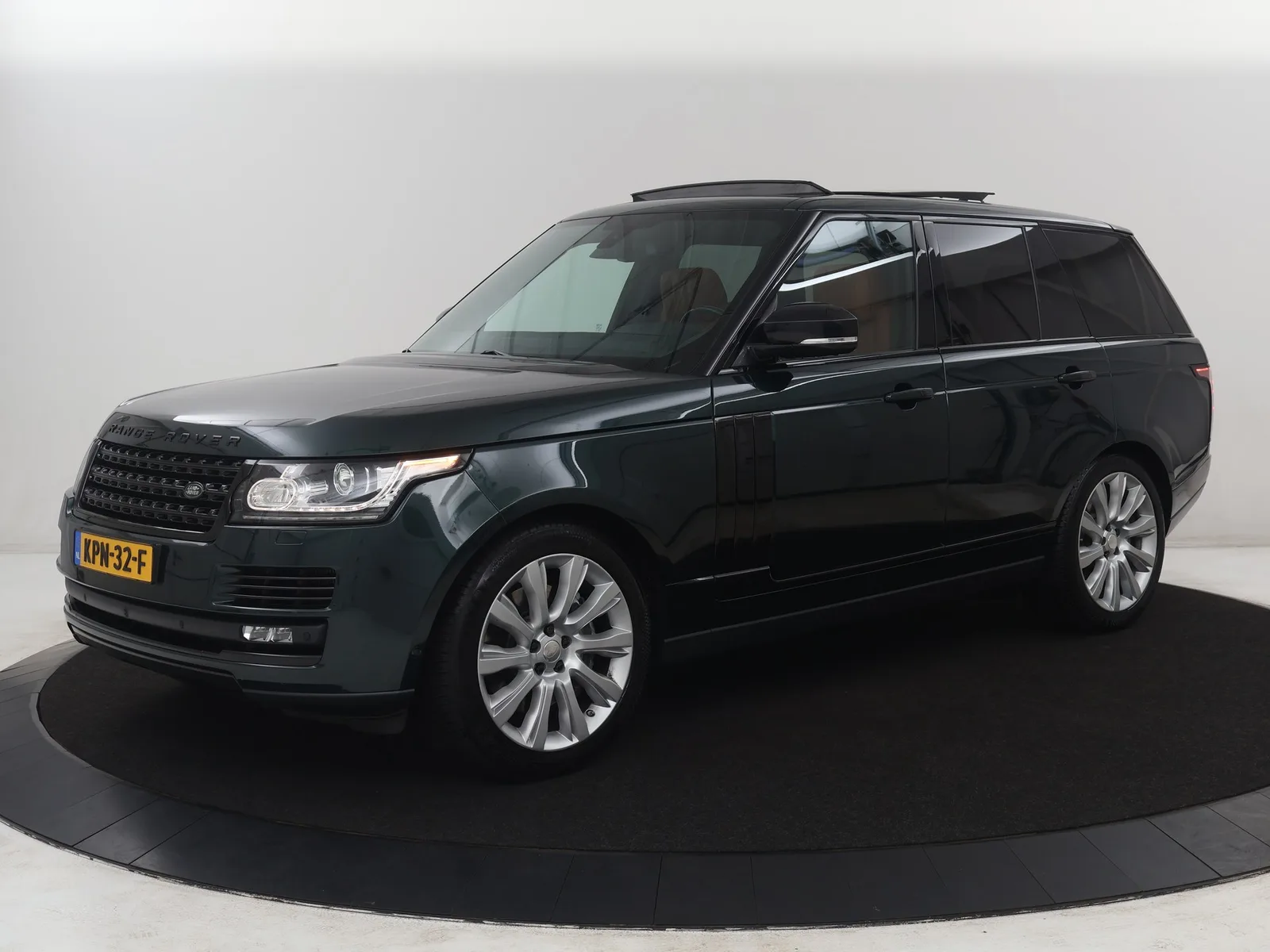 Land Rover Range Rover (2017) — foto 1