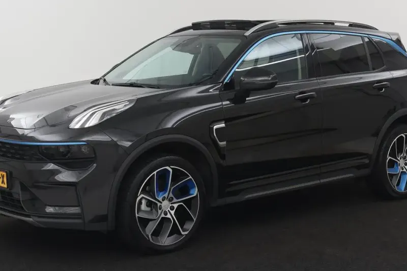 Lynk & Co 01 (2023)