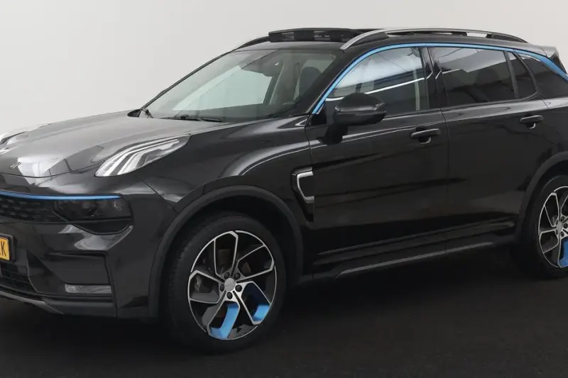 Lynk & Co 01 (2023)
