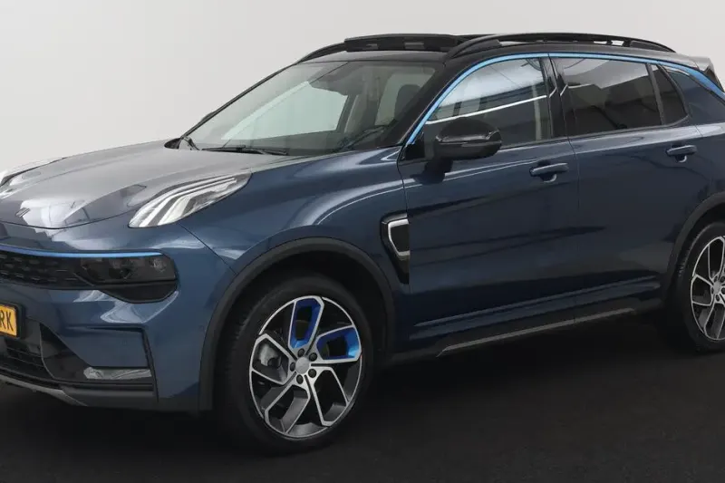 Lynk & Co 01 (2022)
