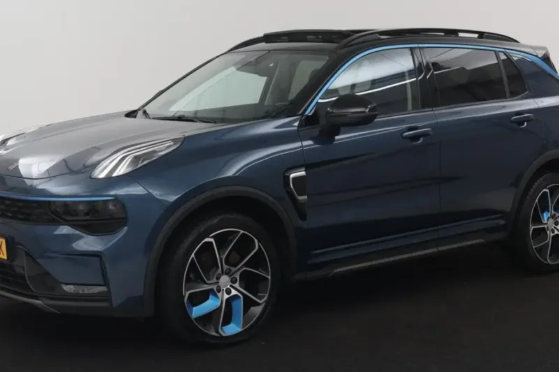Lynk & Co 01 (2022)