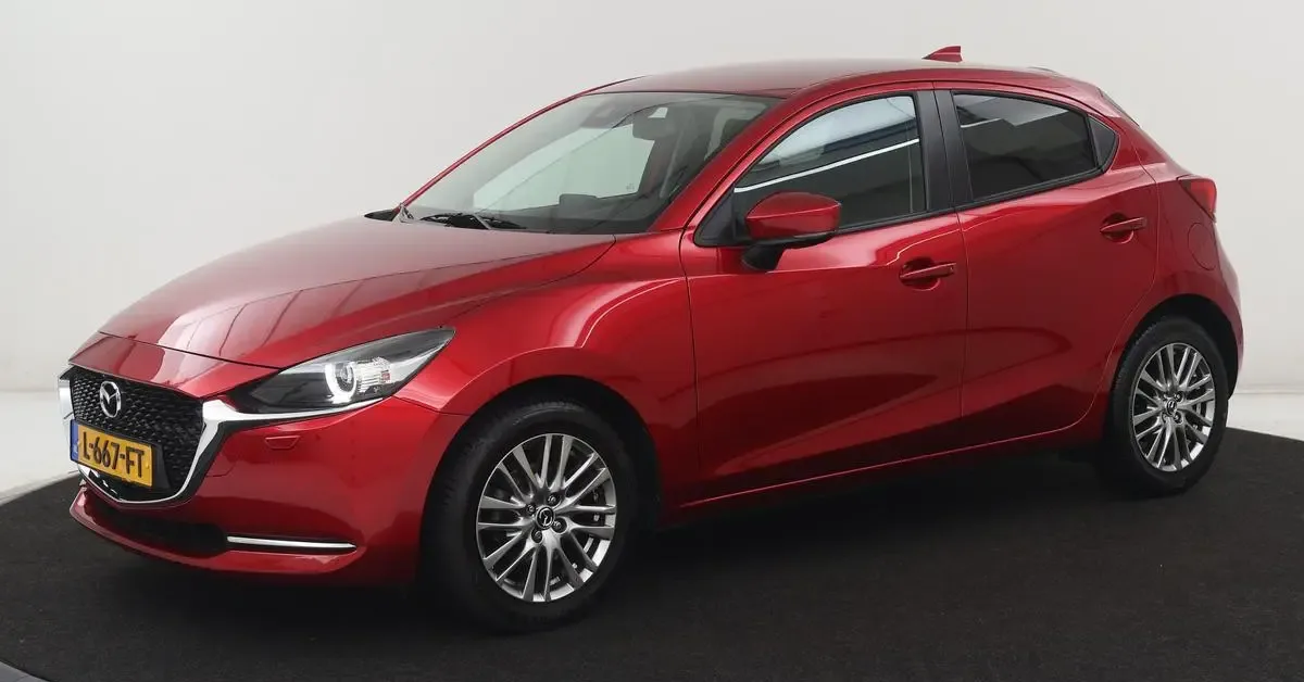 Mazda 2 (2021) — foto 1