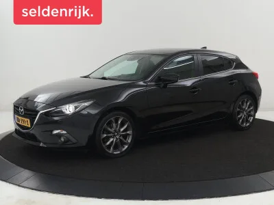 Mazda 3 (2017) — foto 1
