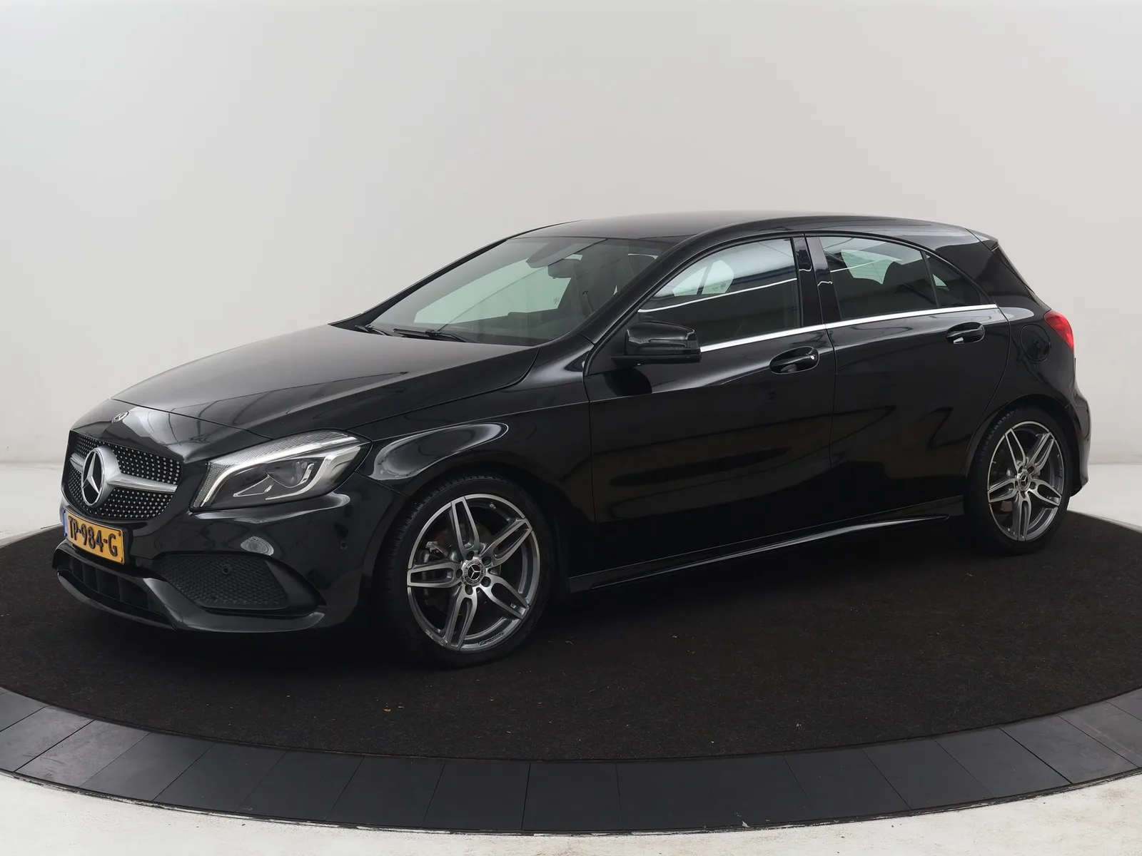 Mercedes-Benz A-Klasse (2018) — foto 1