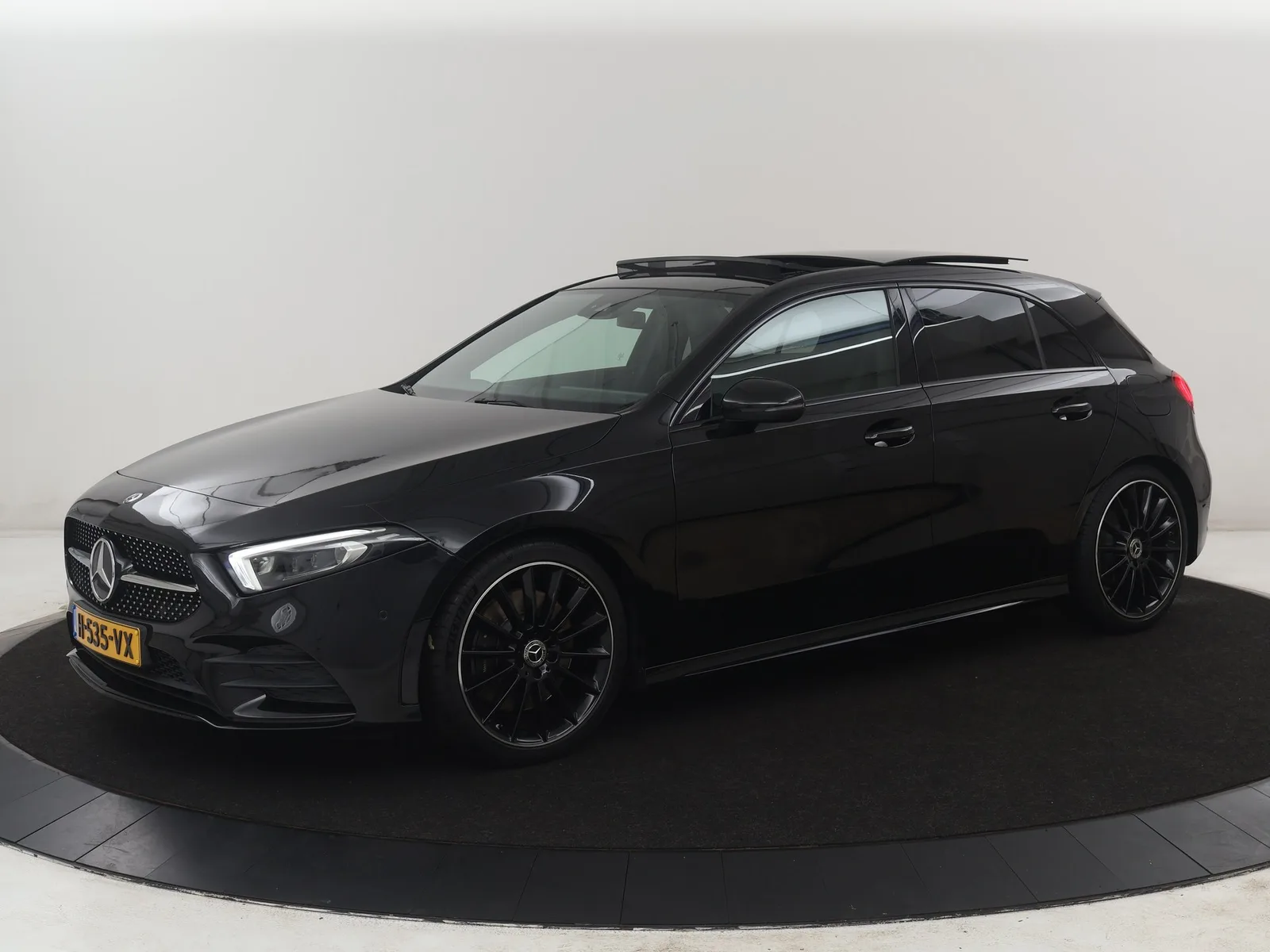 Mercedes-Benz A-Klasse (2019) — foto 1