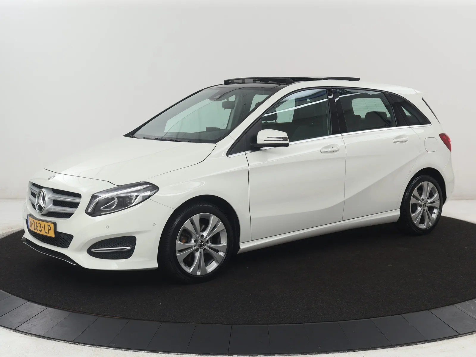 Mercedes-Benz B-Klasse (2018) — foto 1