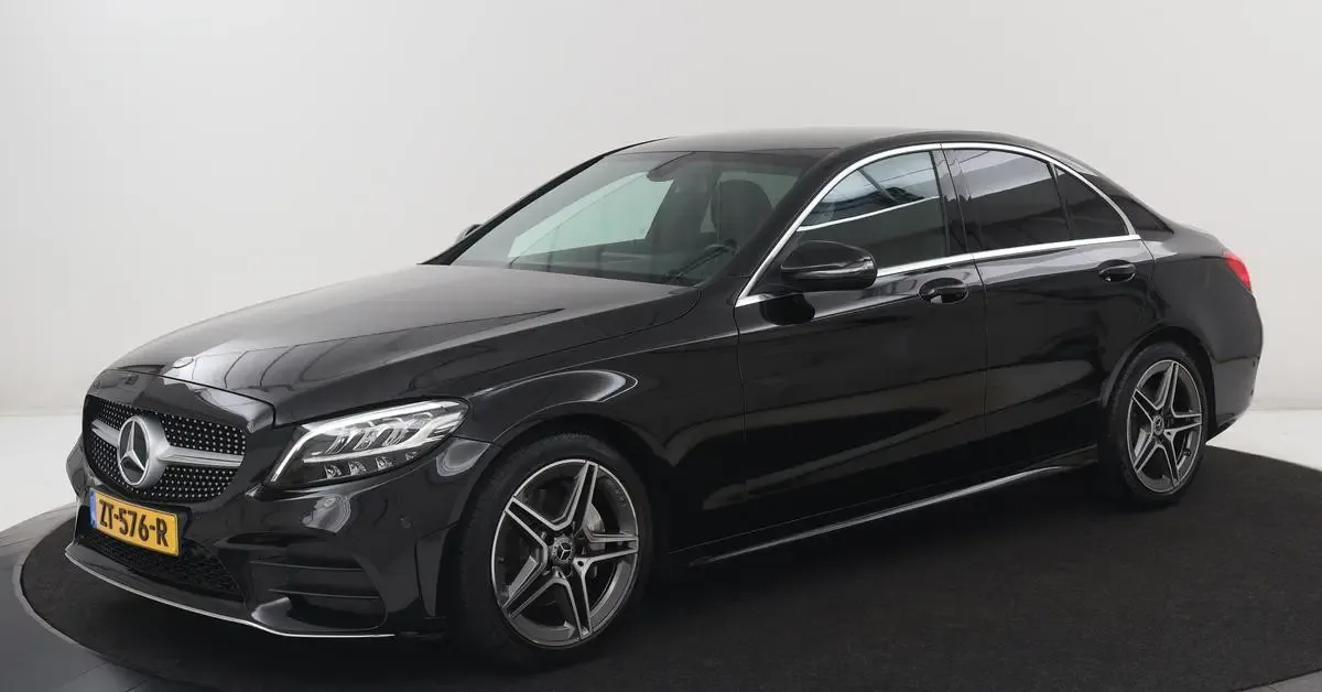 Mercedes-Benz C-Klasse (2019) — foto 1
