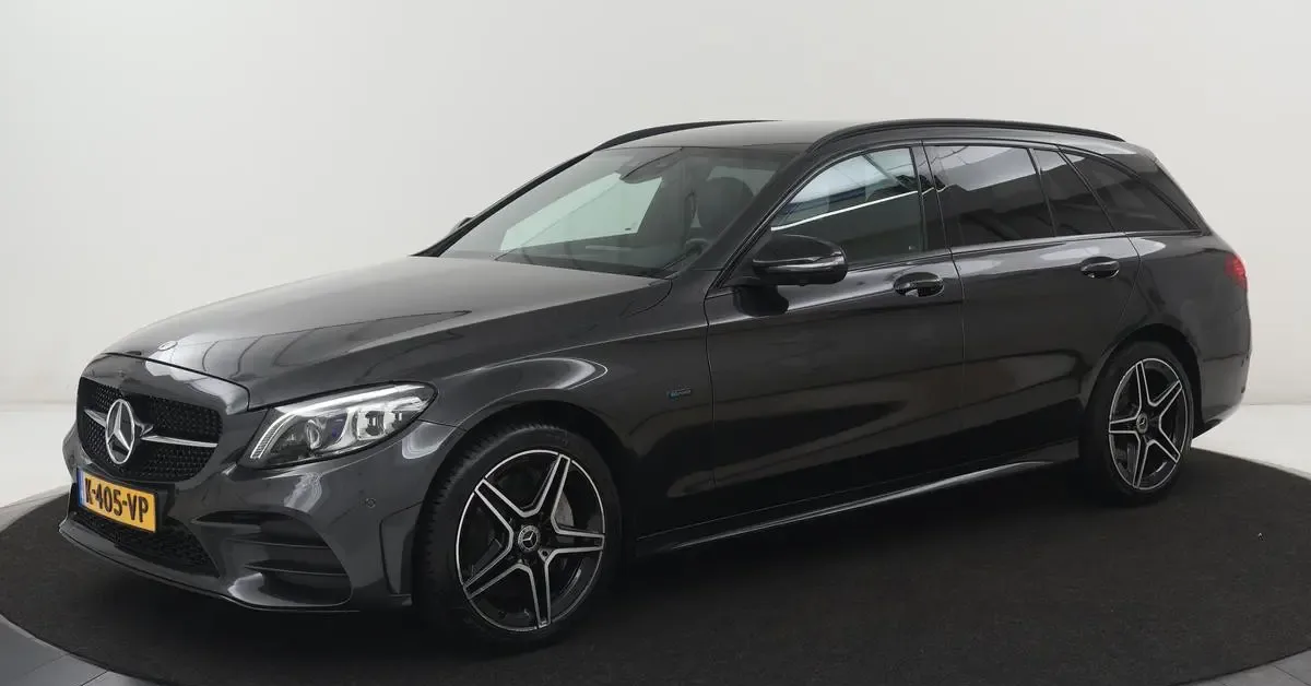 Mercedes-Benz C-Klasse (2021) — foto 1