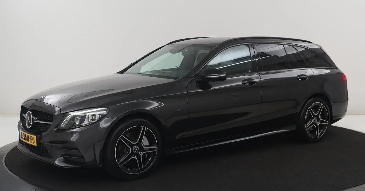 Mercedes-Benz C-Klasse (2021) — foto 1