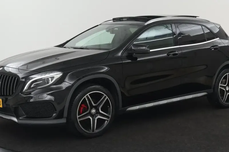 Mercedes-Benz GLA (2015)