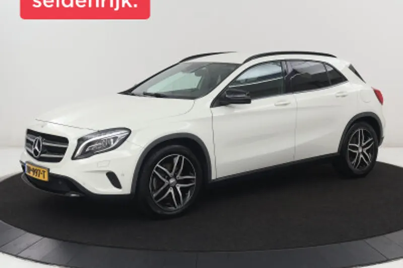 Mercedes-Benz GLA (2015)