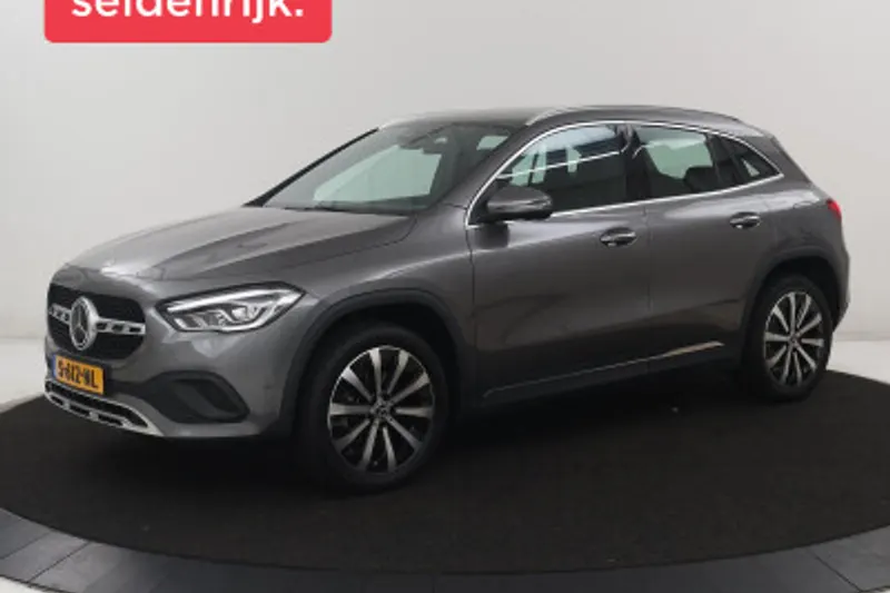 Mercedes-Benz GLA (2023)