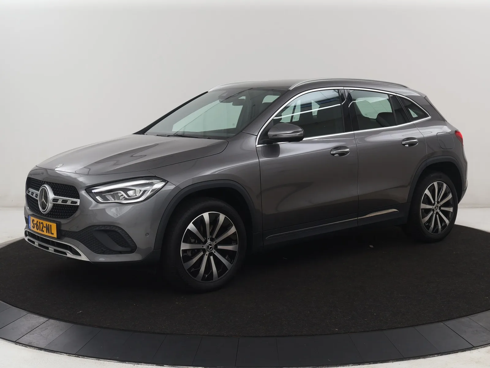 Mercedes-Benz GLA-Klasse (2023) — foto 1