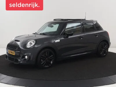 MINI Cooper S (2019) — foto 1