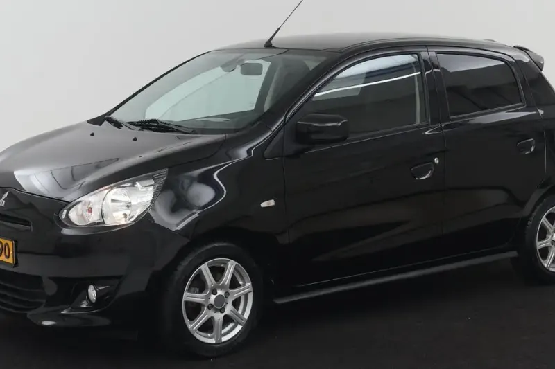 Mitsubishi Space (2014)