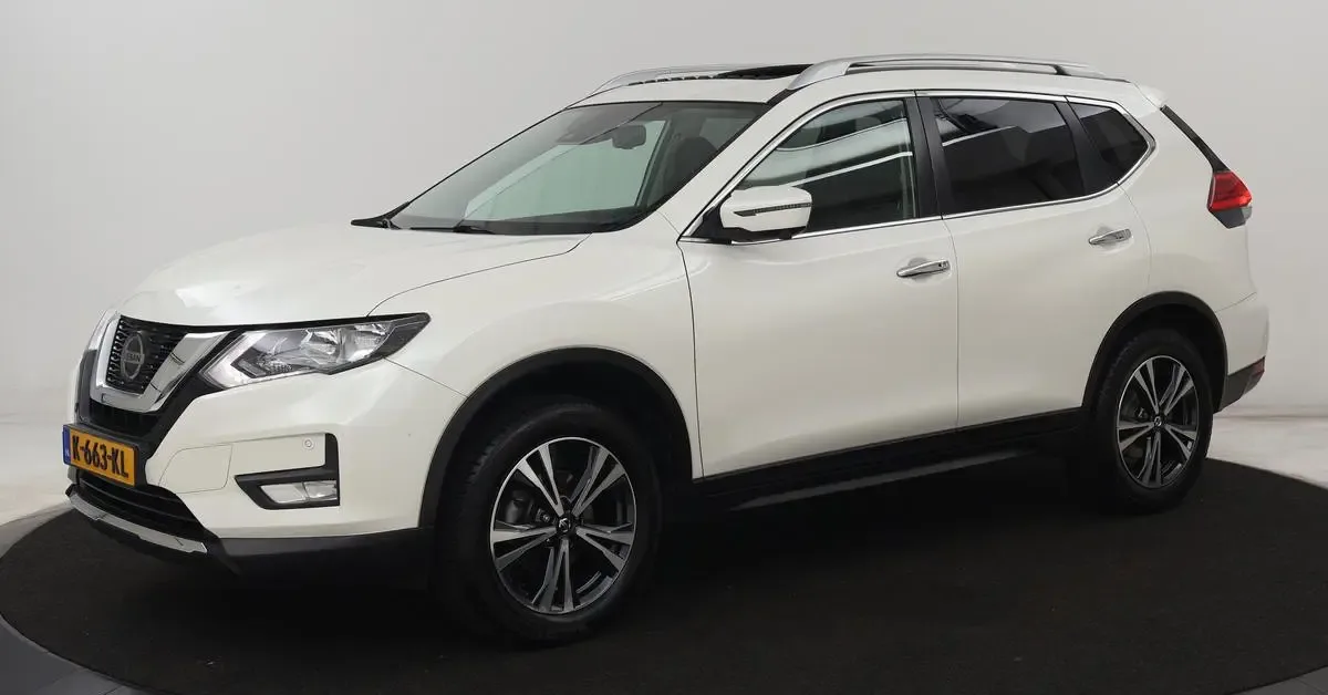 Nissan X-Trail (2021) — foto 1