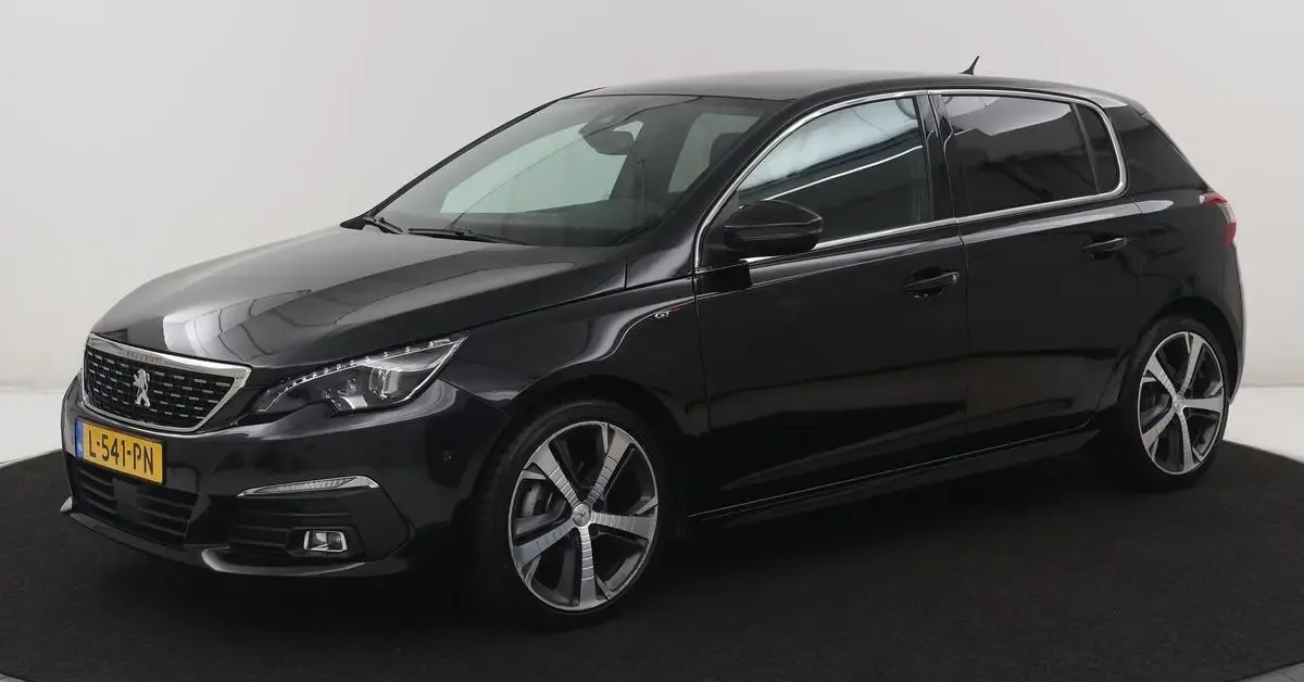 Peugeot 308 (2021) — foto 1