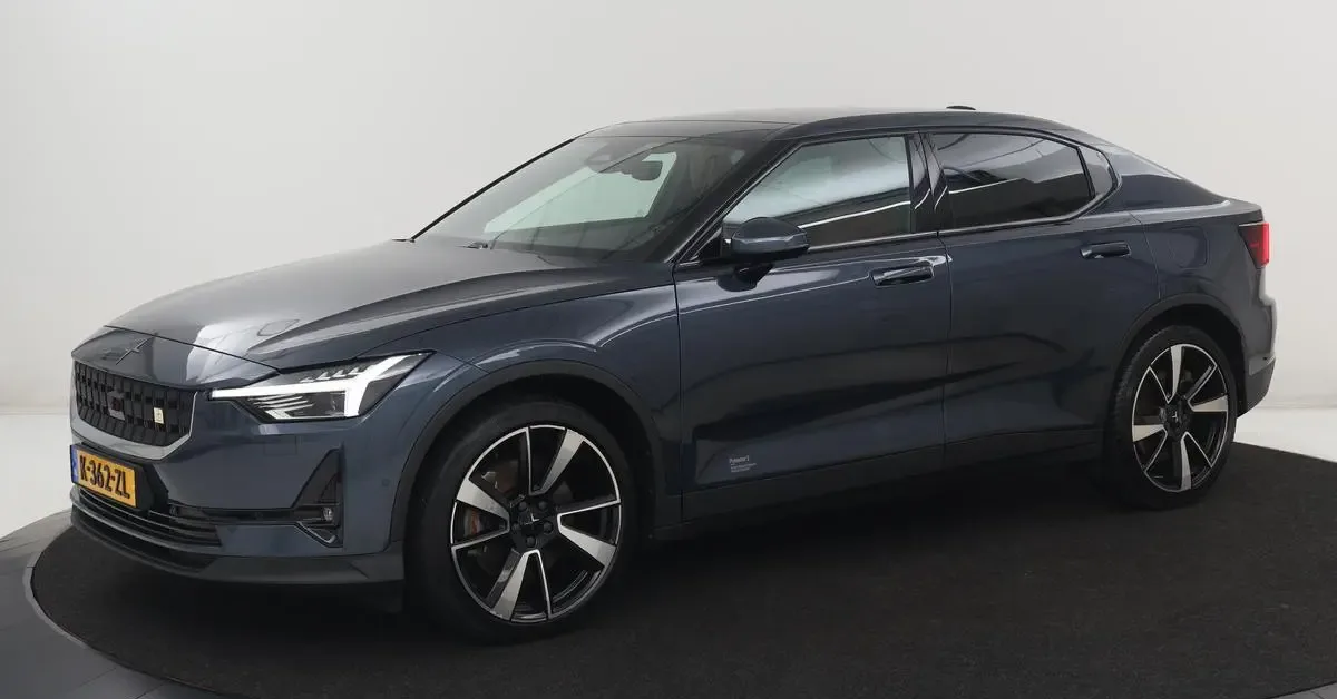 Polestar 2 (2021) — foto 1