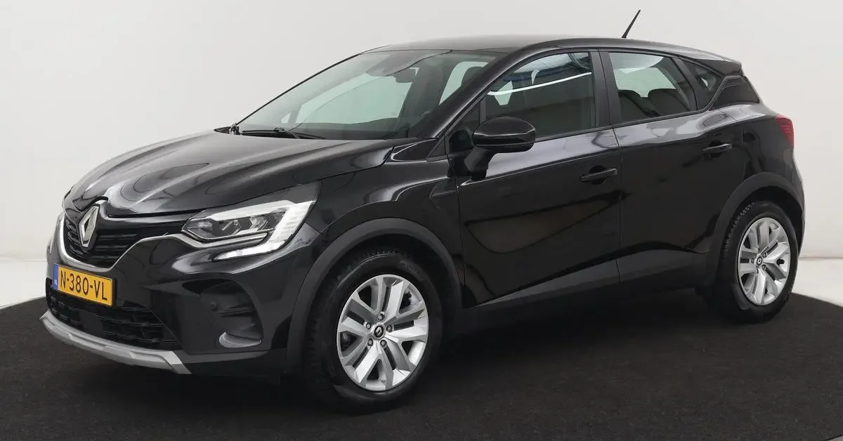 Renault Captur (2022) — foto 1