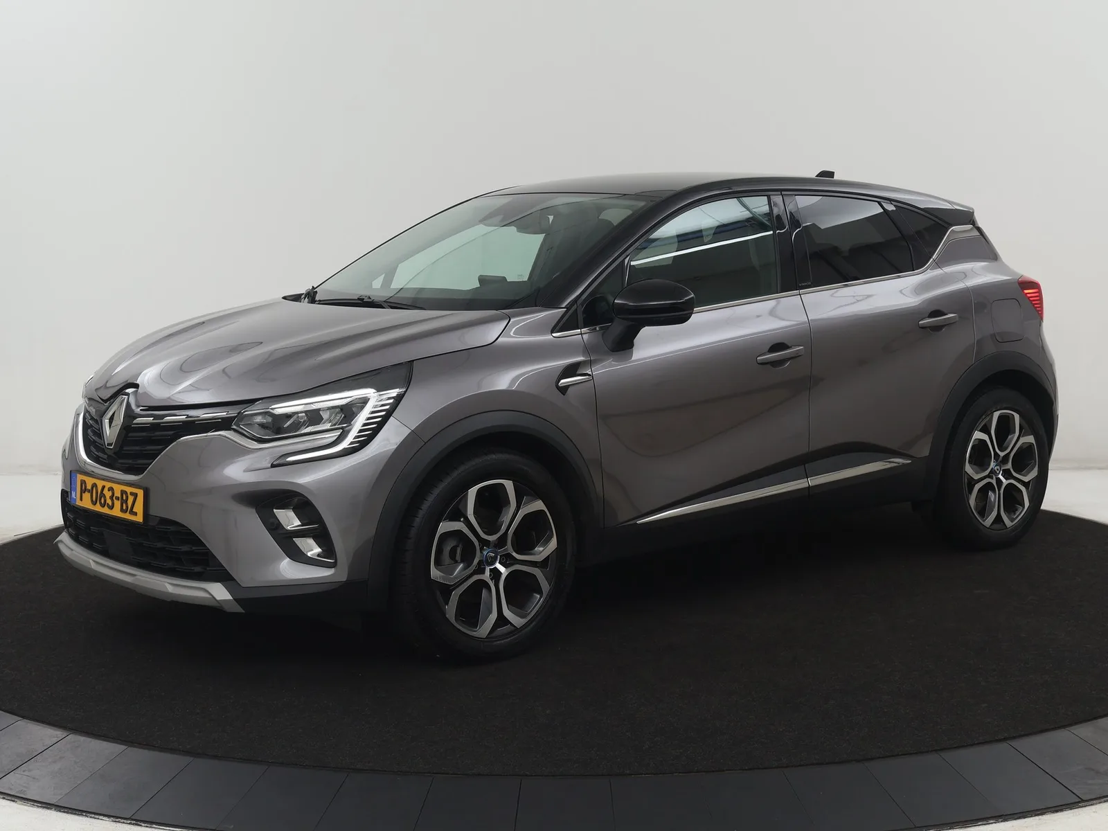 Renault Captur (2020) — foto 1
