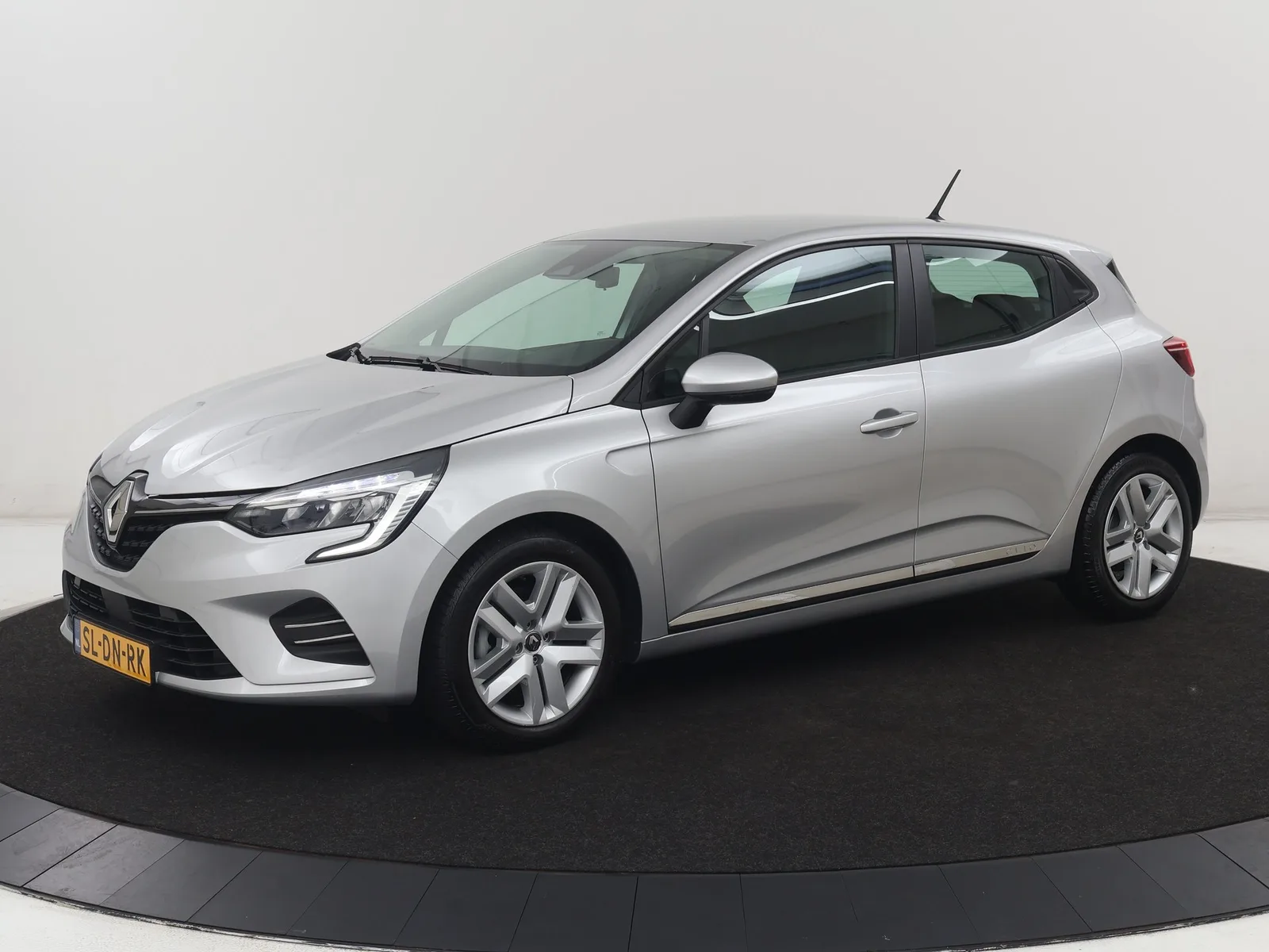 Renault Clio (2022) — foto 1