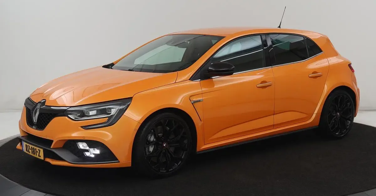 Renault Mégane (2018) — foto 1