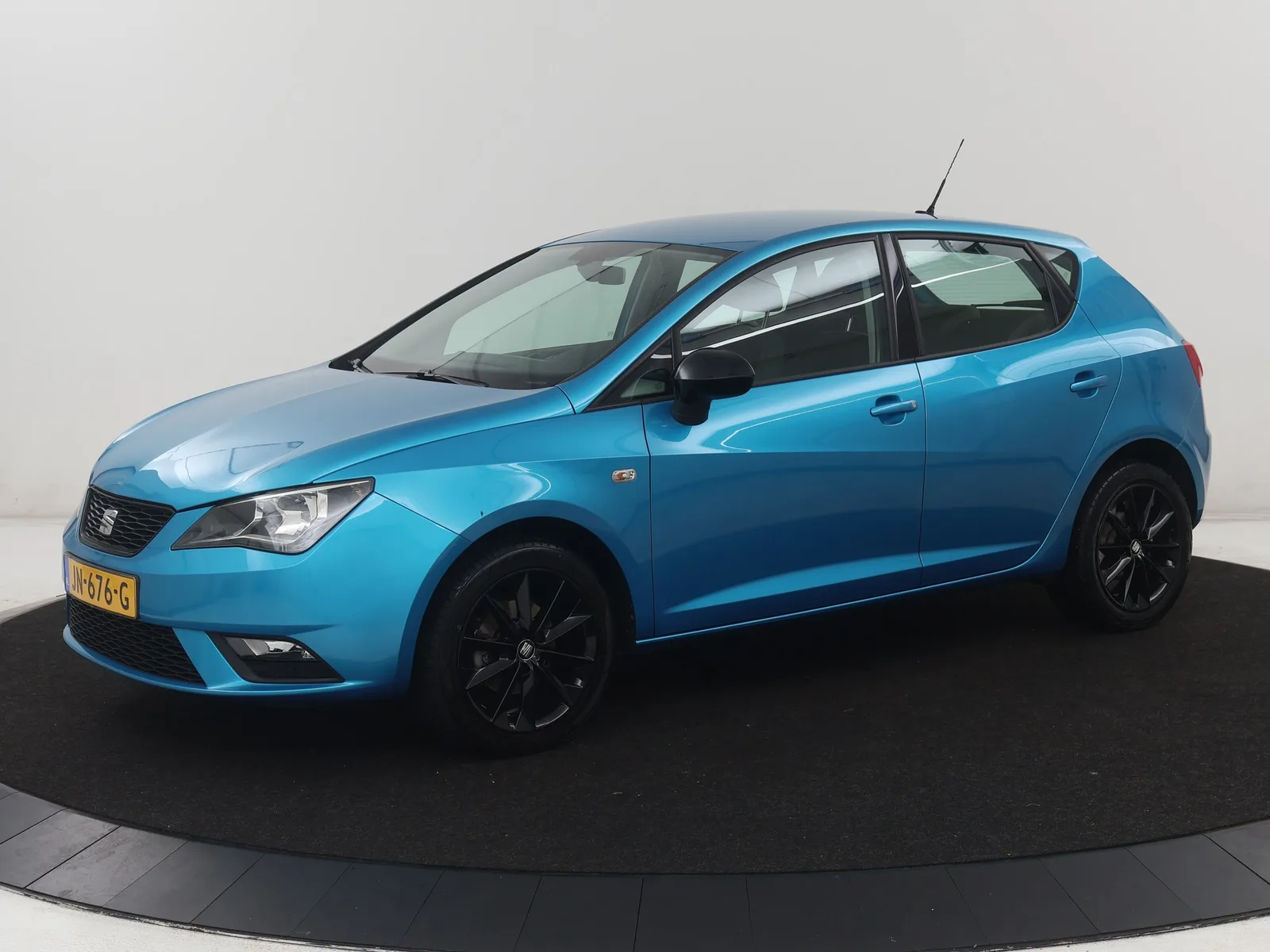 SEAT Ibiza (2016) — foto 1