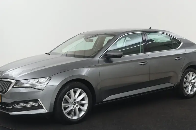 Škoda Superb (2022)