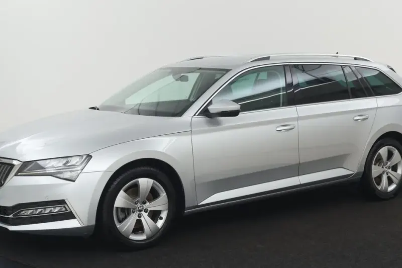 Škoda Superb (2022)