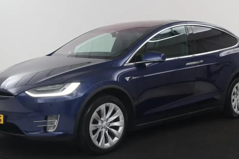 Tesla Model X (2019)