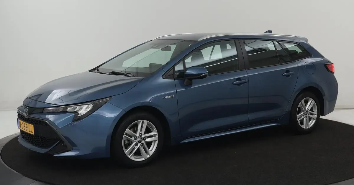 Toyota Corolla (2021) — foto 1