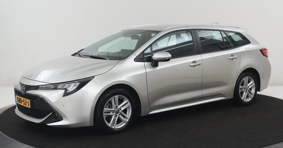 Toyota Corolla (2022) — foto 1