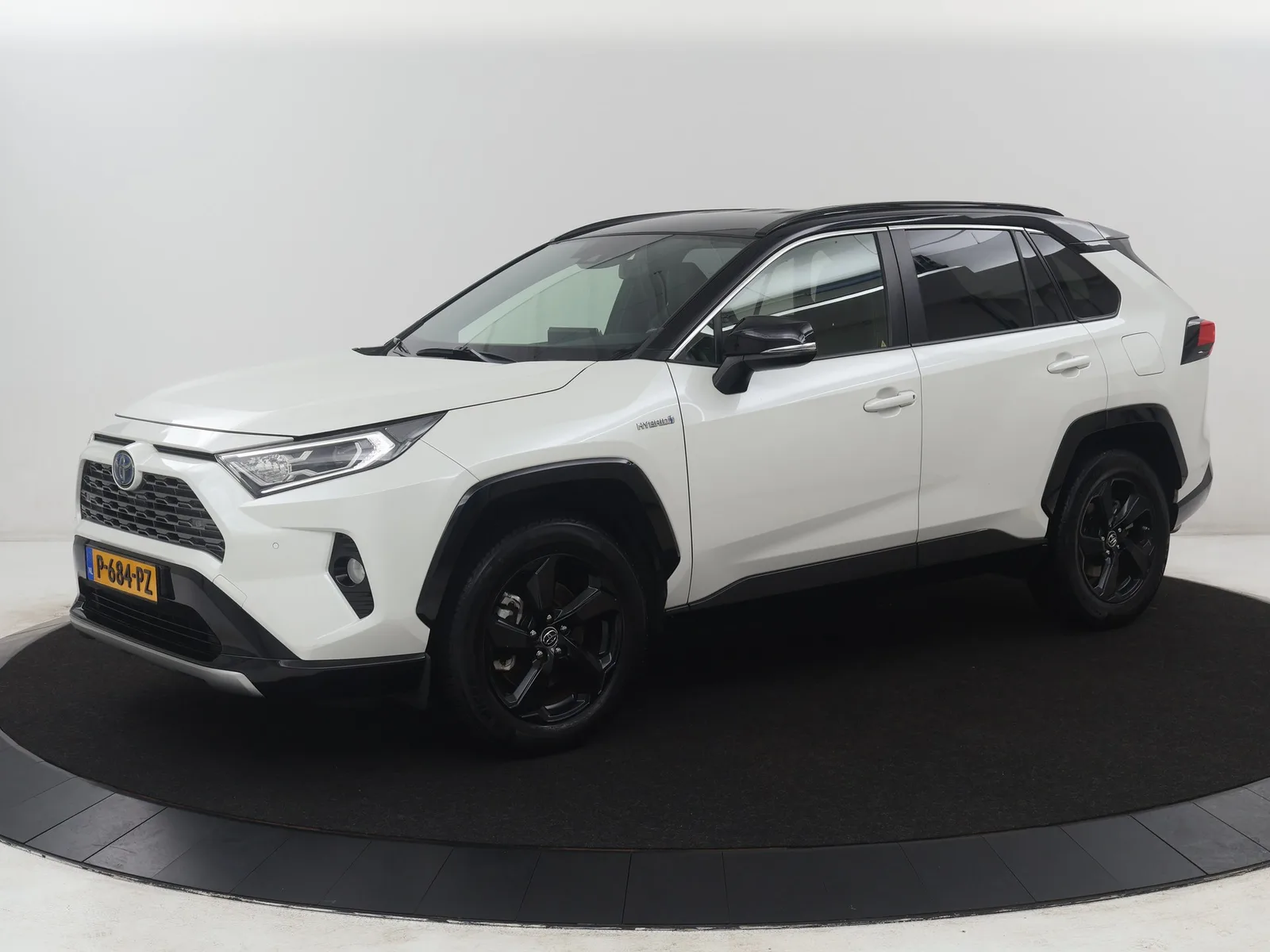 Toyota RAV4 (2019) — foto 1