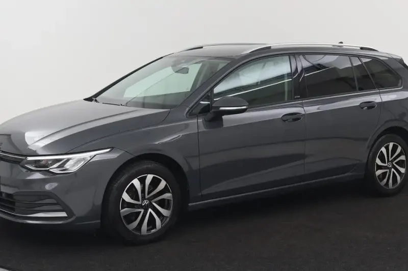 Volkswagen Golf (2022)
