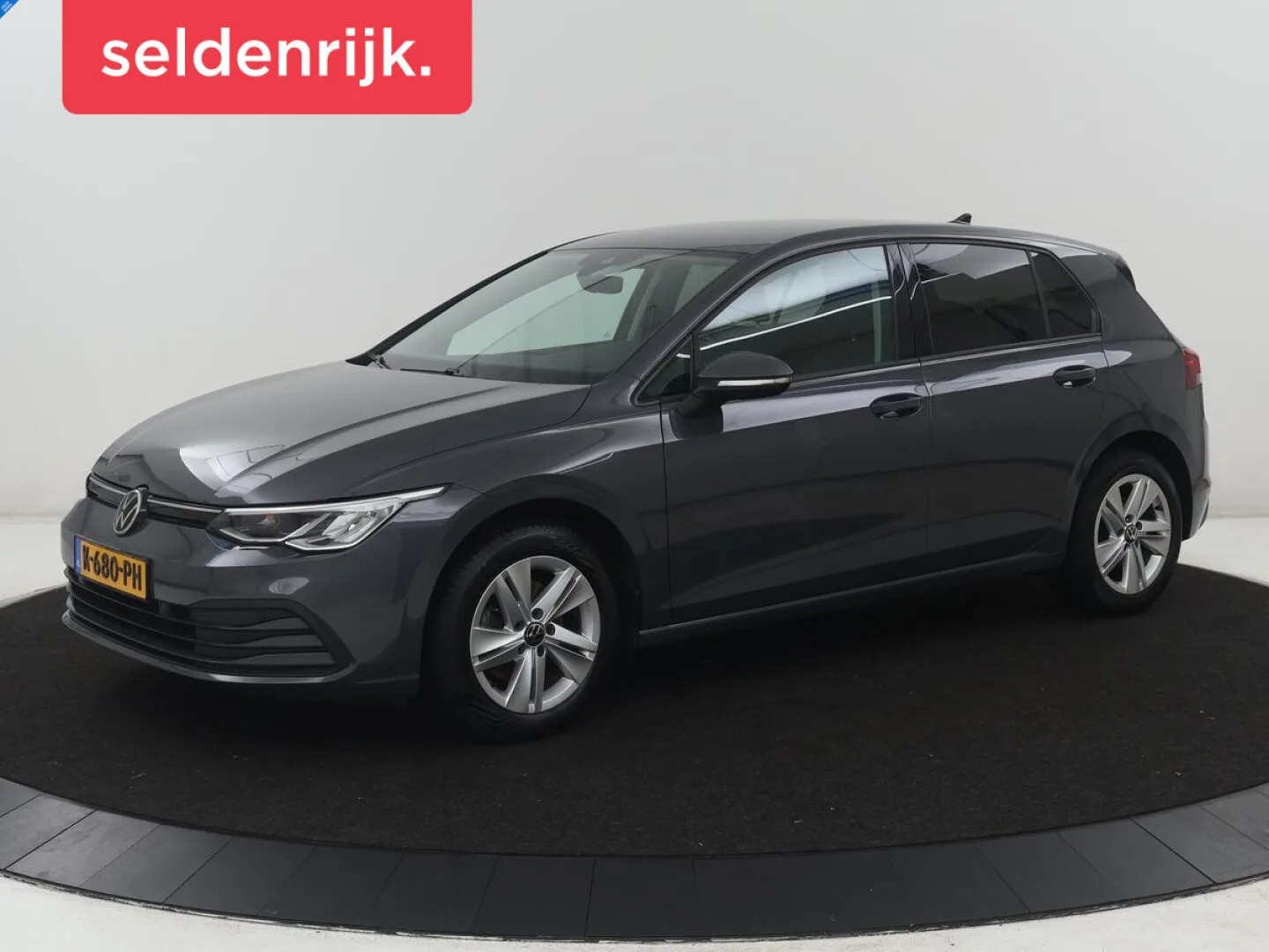 Volkswagen Golf (2020) — foto 1