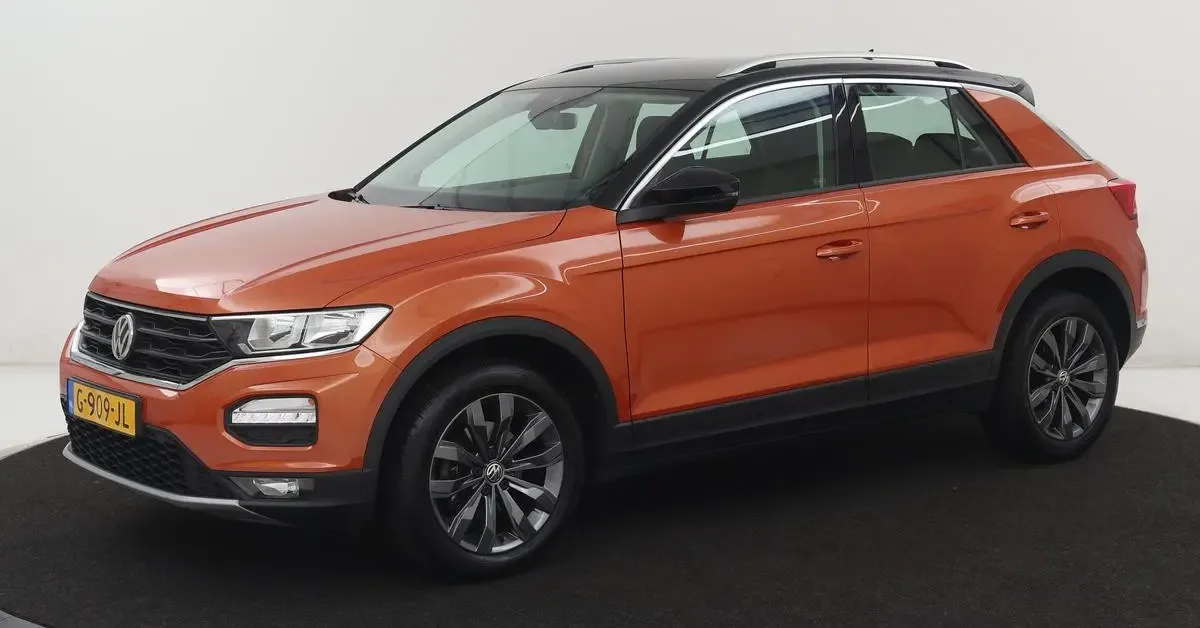 Volkswagen T-Roc (2019) — foto 1