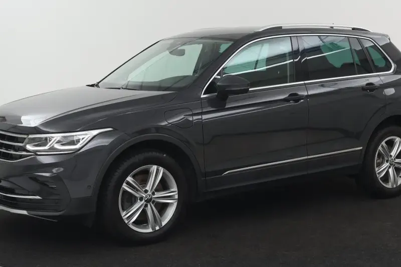 Volkswagen Tiguan (2022)