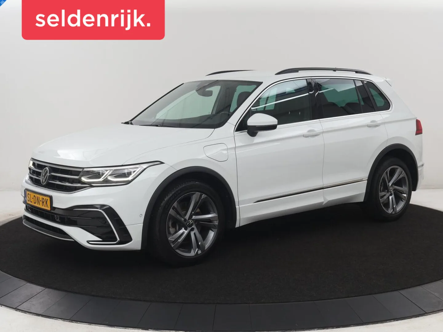Volkswagen Tiguan (2023) — foto 1