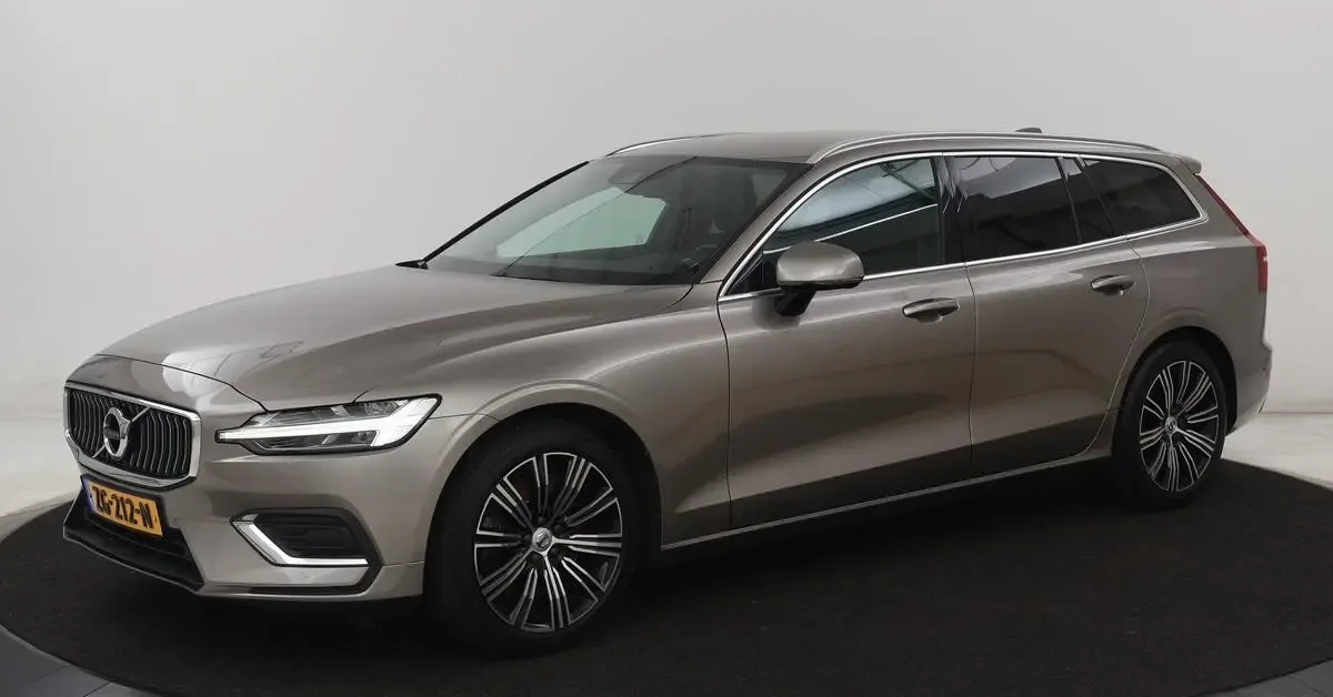 Volvo V60 (2019) — foto 1