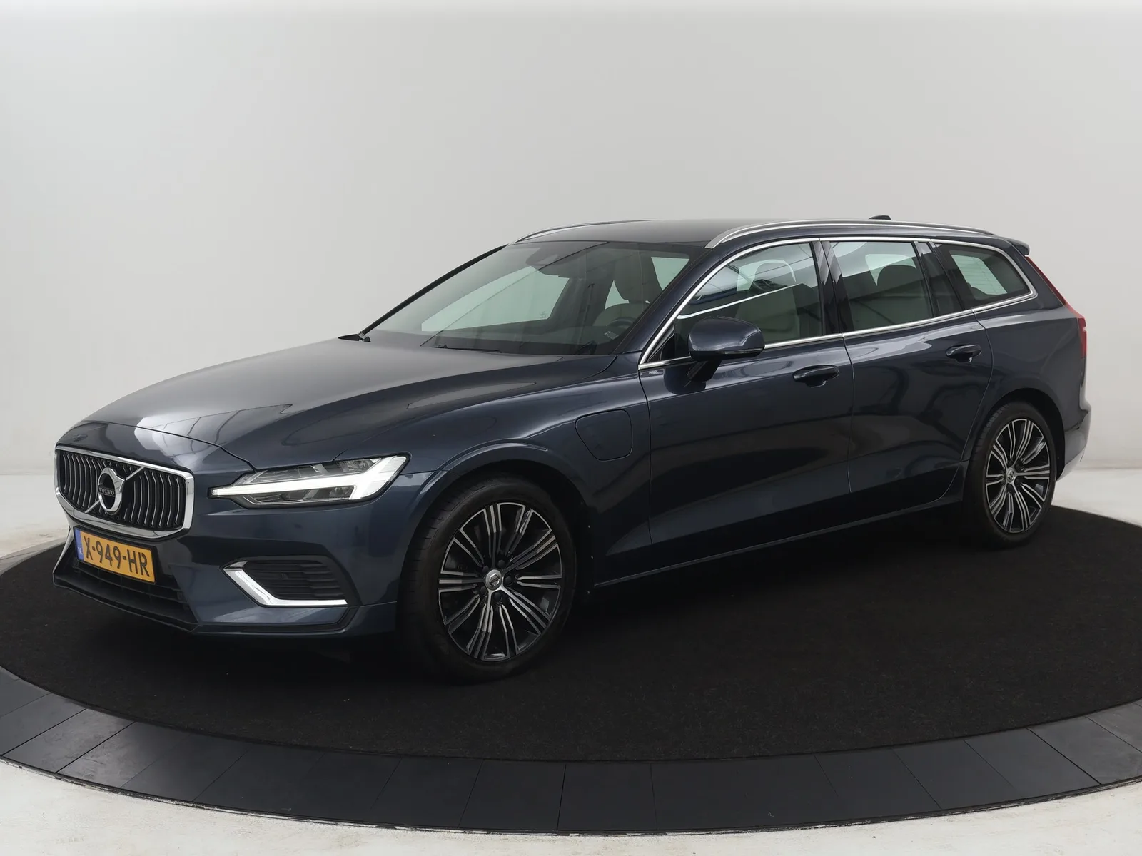 Volvo V60 (2019) — foto 1