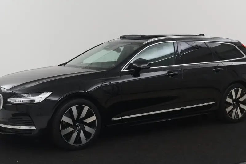 Volvo V90 (2023)