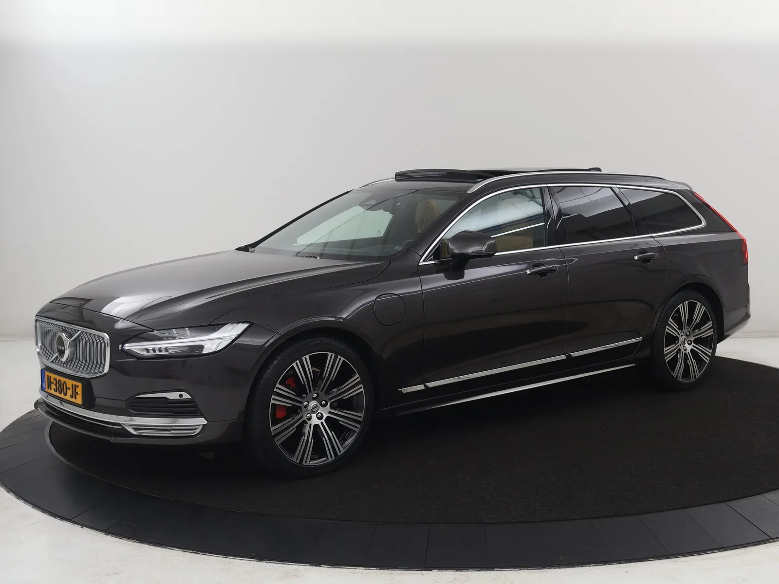 Volvo V90 (2021) — foto 1