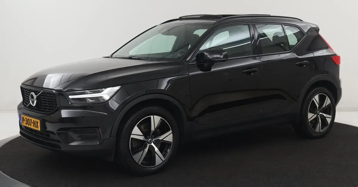 Volvo XC40 (2022) — foto 1