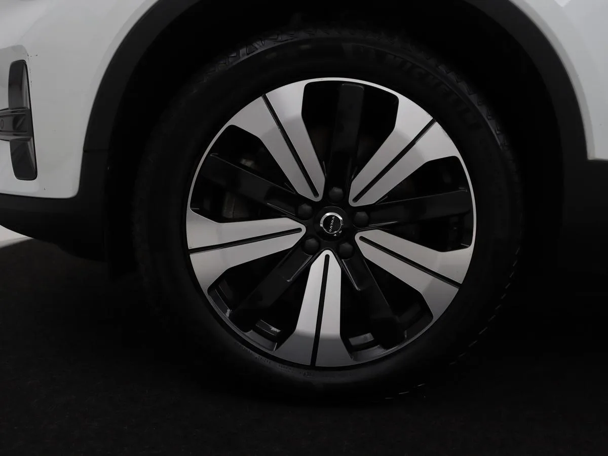 Volvo XC40 (2022) — foto 1